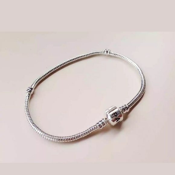 Charm bracelet. - Picture 5 of 7